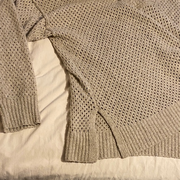 Aerie Beige V-Neck Sweater - Picture 3 of 4